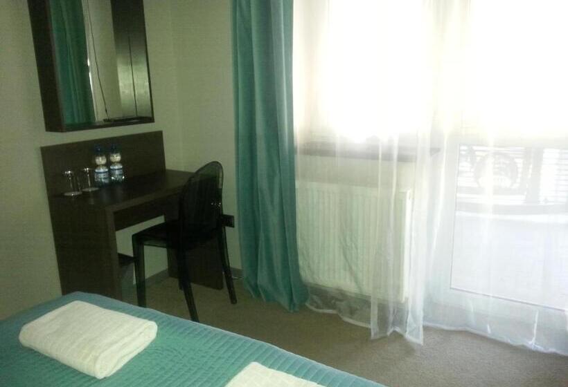 اتاق استاندارد با تراس, B&m Guesthouse