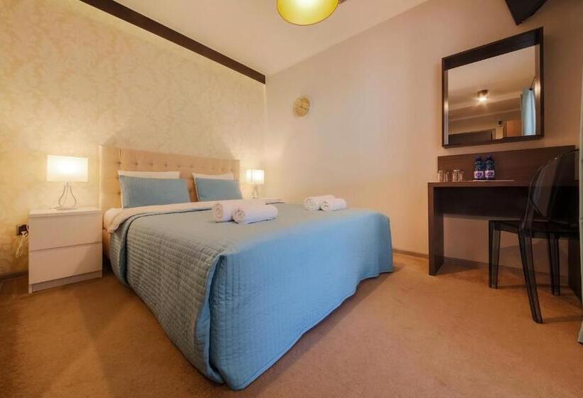 اتاق استاندارد با تراس, B&m Guesthouse