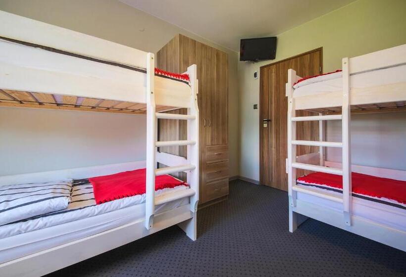 اتاق خانوادگی با تختخواب سفری, B&m Guesthouse