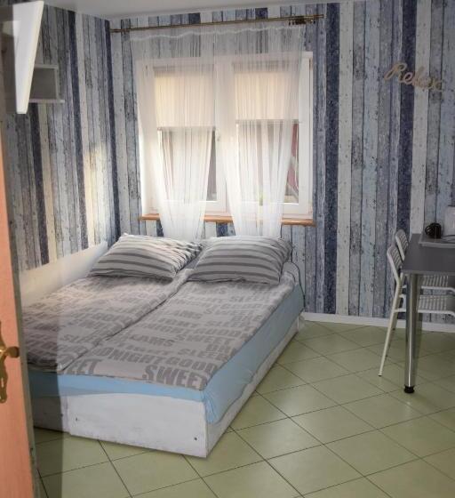 اتاق استاندارد, Pokoje Emilia I Julia