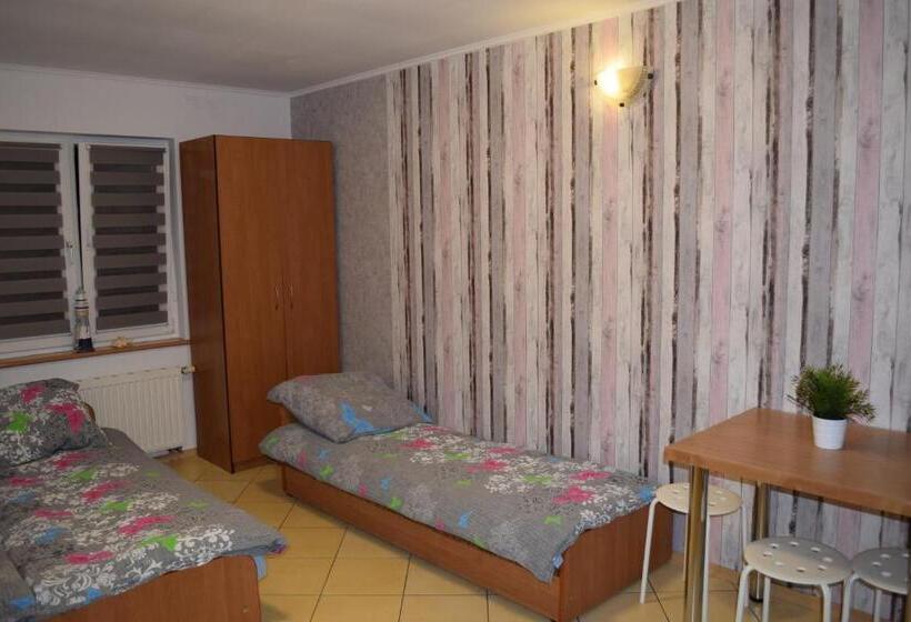 اتاق استاندارد سه نفره, Pokoje Emilia I Julia