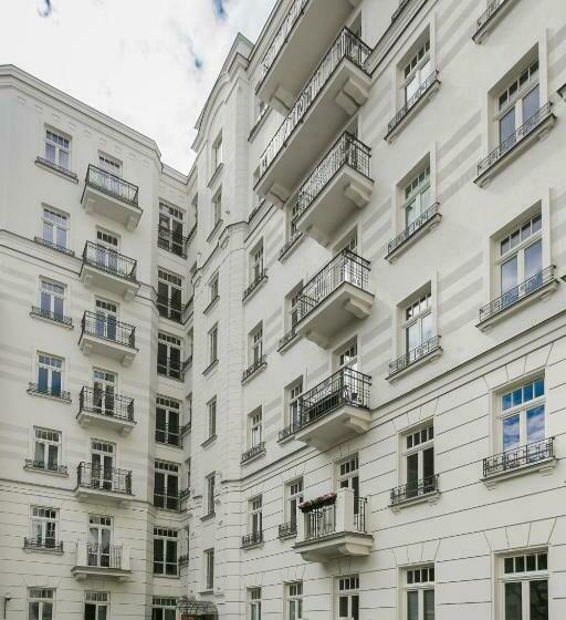 استودیوی سوپریور, Warsaw Concept