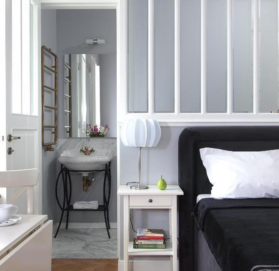 Superior studio with balcony, Warsaw Concept