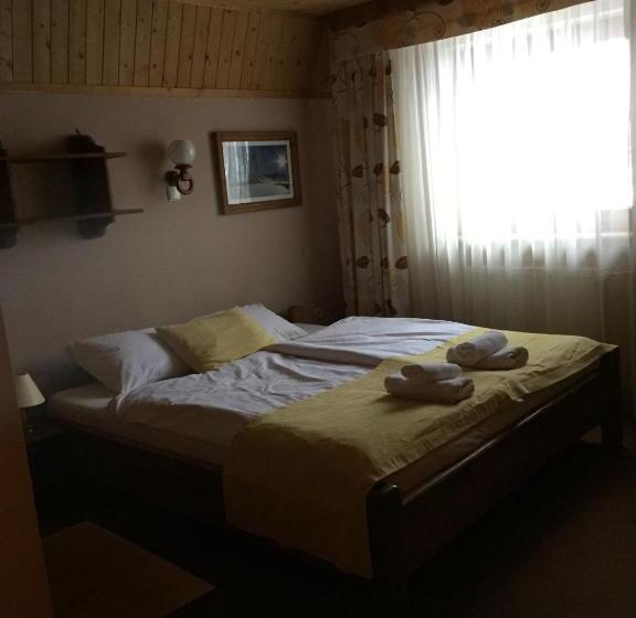 اتاق استاندارد سه نفره, Aparthotel Pod Nosalem