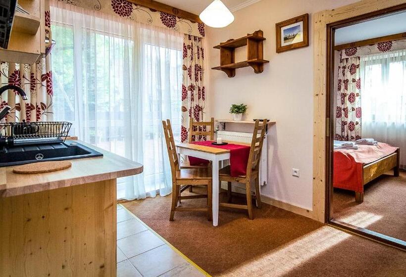 سوییت, Aparthotel Pod Nosalem