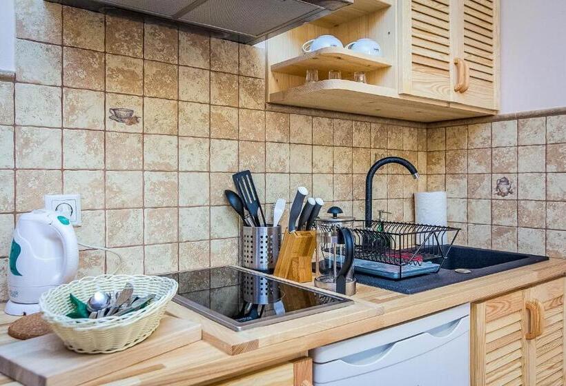 سوییت, Aparthotel Pod Nosalem