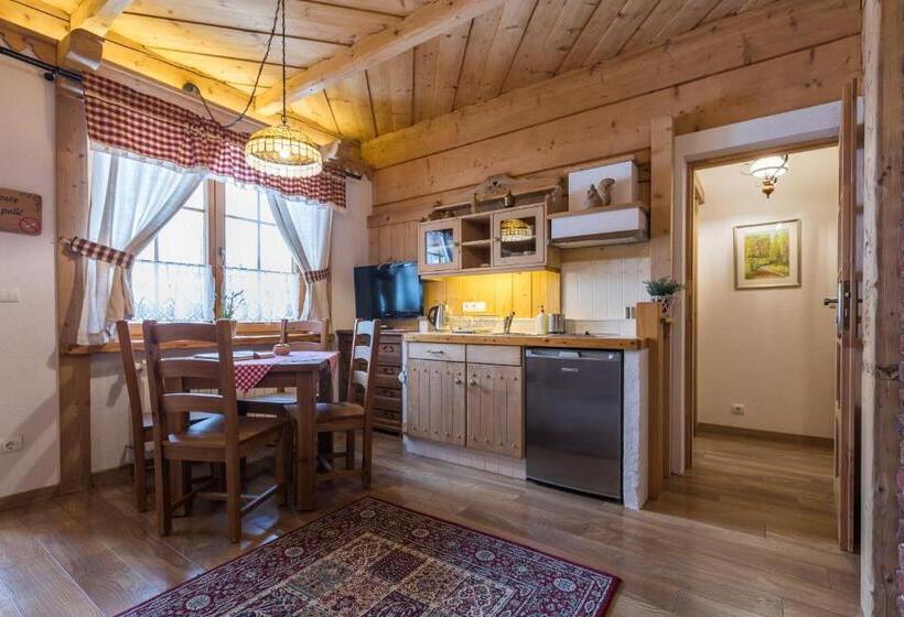 شقة عائلية, Bambi Cottage