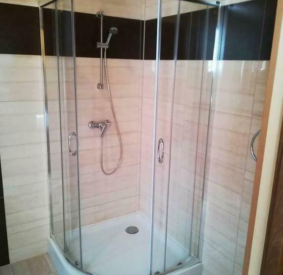 اتاق عادی یک تخته, Polonia