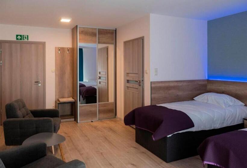 Standard Triple Room with Terrace, Luna