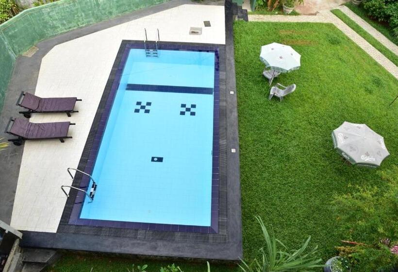 اتاق اکونومی, Relax Inn Hikkaduwa