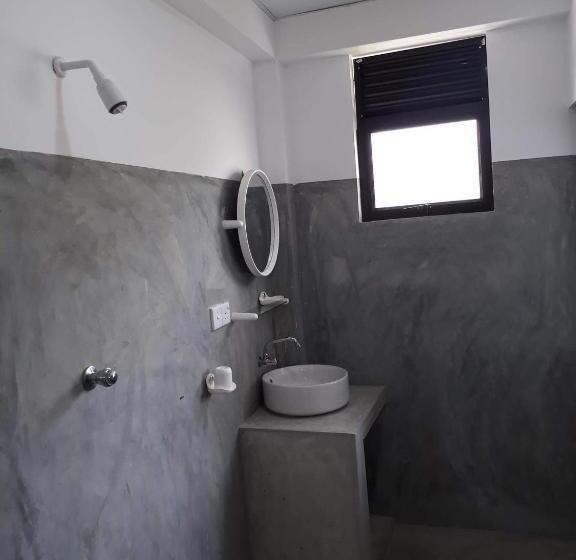 اتاق اکونومی, Relax Inn Hikkaduwa