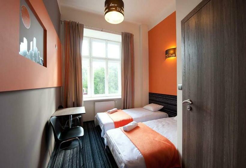 اتاق استاندارد, Planet Hostel