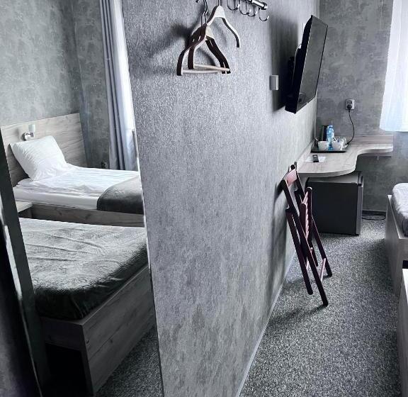 اتاق اکونومی, Pro B&b