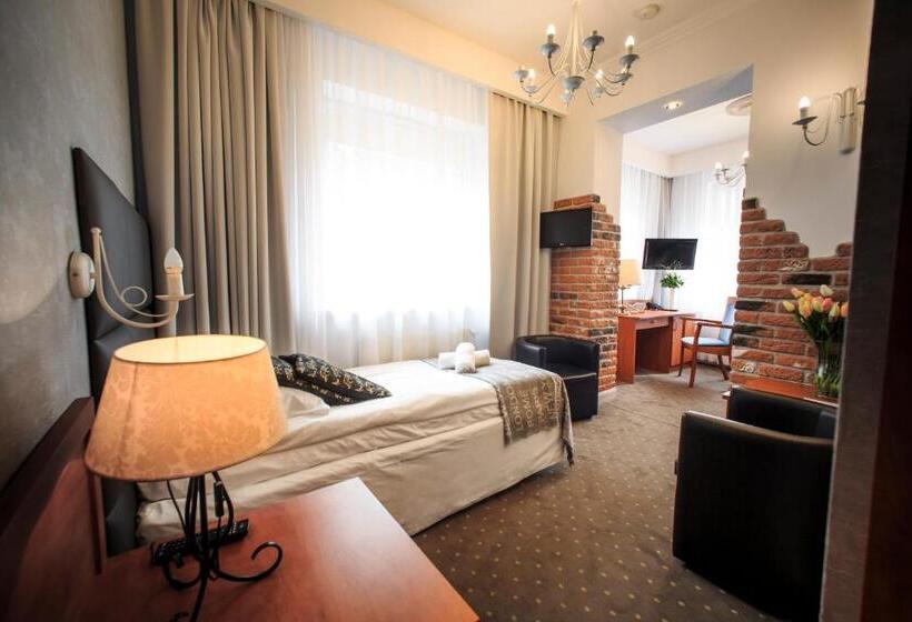 اتاق استاندارد سه نفره, Rezydencja Pod Tężnią & Spa