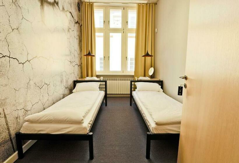 اتاق استاندارد با سرویس بهداشتی مشترک, Sleep In Hostel & Apartments Stary Rynek