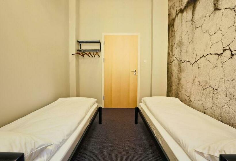 اتاق استاندارد با سرویس بهداشتی مشترک, Sleep In Hostel & Apartments Stary Rynek