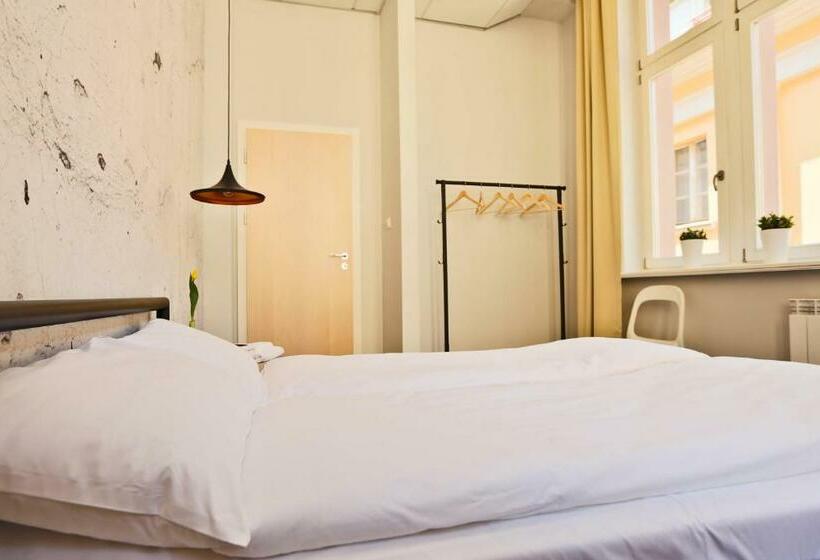 اتاق استاندارد با سرویس بهداشتی مشترک, Sleep In Hostel & Apartments Stary Rynek