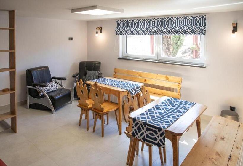 استودیوی استاندارد, 5 Wierchów Apartamenty