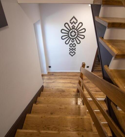 استودیوی استاندارد, 5 Wierchów Apartamenty