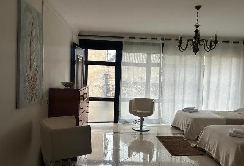 اتاق استاندارد چهار تخته, Alojamento Santa Catarina