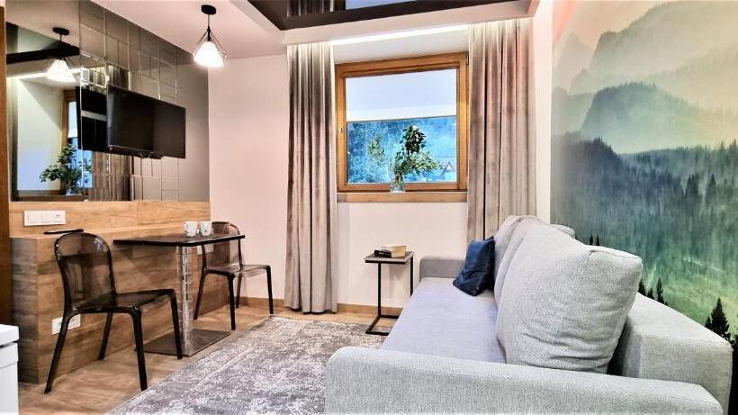 استودیوی استاندارد, Vip Apartamenty Chałubińskiego Apart