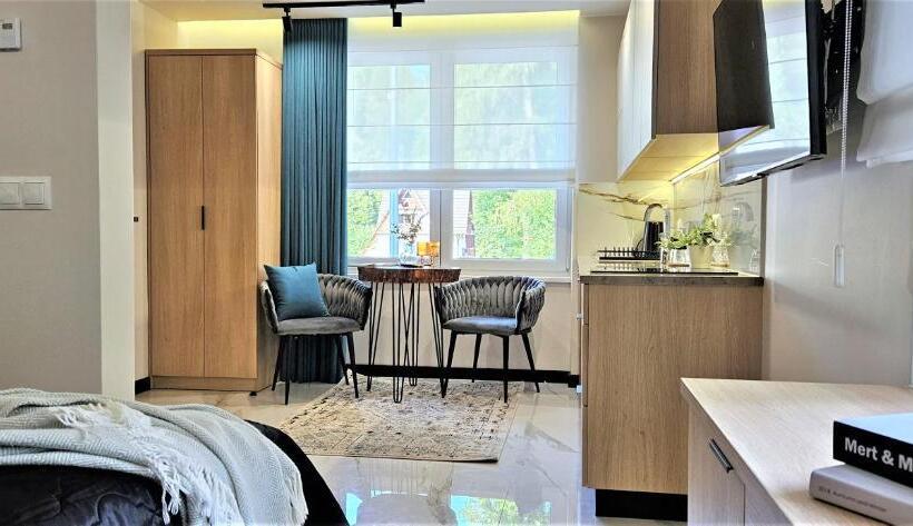استودیوی استاندارد, Vip Apartamenty Chałubińskiego Apart