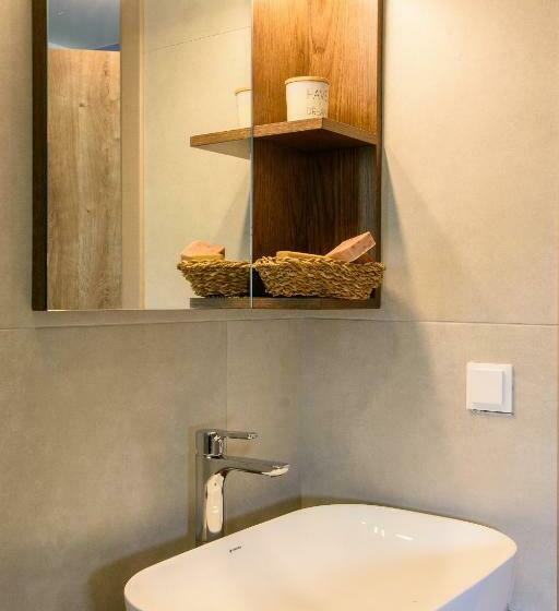 استودیوی استاندارد, Elounda Colour Apartments