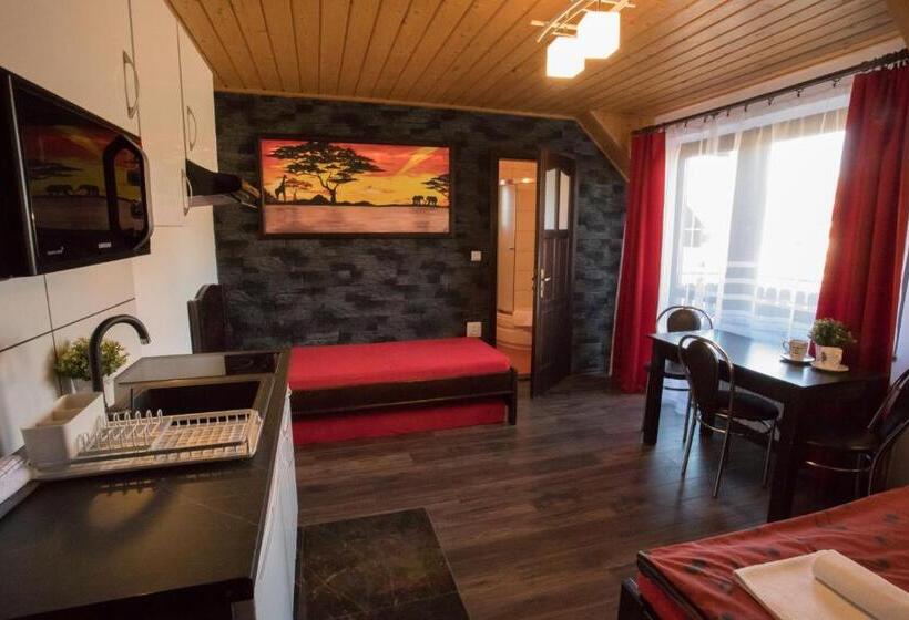 اتاق استاندارد سه نفره, Pokoje I Apartamenty U Sabiny   Apartament I Domek Z Jacuzzi Na Wyłączność   Pozostałe Pokoje Bez Ja