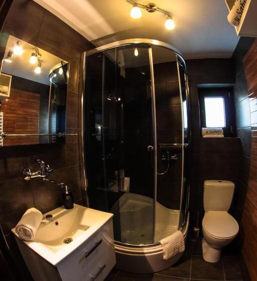 اتاق استاندارد سه نفره, Pokoje I Apartamenty U Sabiny   Apartament I Domek Z Jacuzzi Na Wyłączność   Pozostałe Pokoje Bez Ja