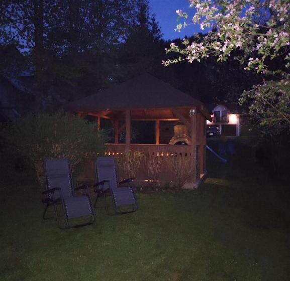 سوئیت با وان آب گرم, Pokoje I Apartamenty U Sabiny   Apartament I Domek Z Jacuzzi Na Wyłączność   Pozostałe Pokoje Bez Ja