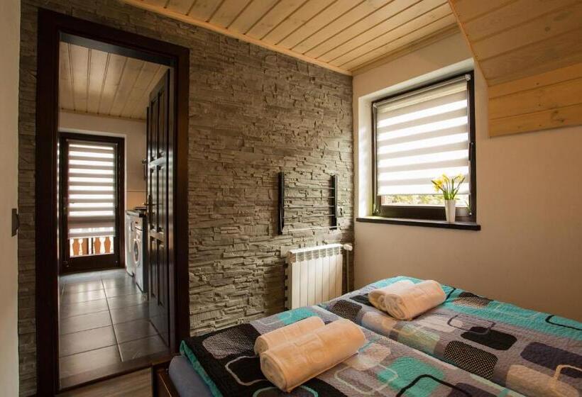 کلبه ییلاقی, Pokoje I Apartamenty U Sabiny   Apartament I Domek Z Jacuzzi Na Wyłączność   Pozostałe Pokoje Bez Ja