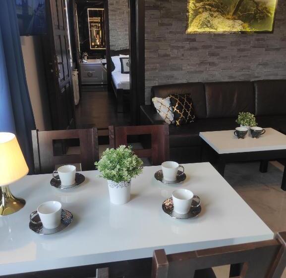 سوئیت با وان آب گرم, Pokoje I Apartamenty U Sabiny   Apartament I Domek Z Jacuzzi Na Wyłączność   Pozostałe Pokoje Bez Ja