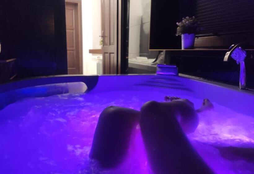 سوئیت با وان آب گرم, Pokoje I Apartamenty U Sabiny   Apartament I Domek Z Jacuzzi Na Wyłączność   Pozostałe Pokoje Bez Ja