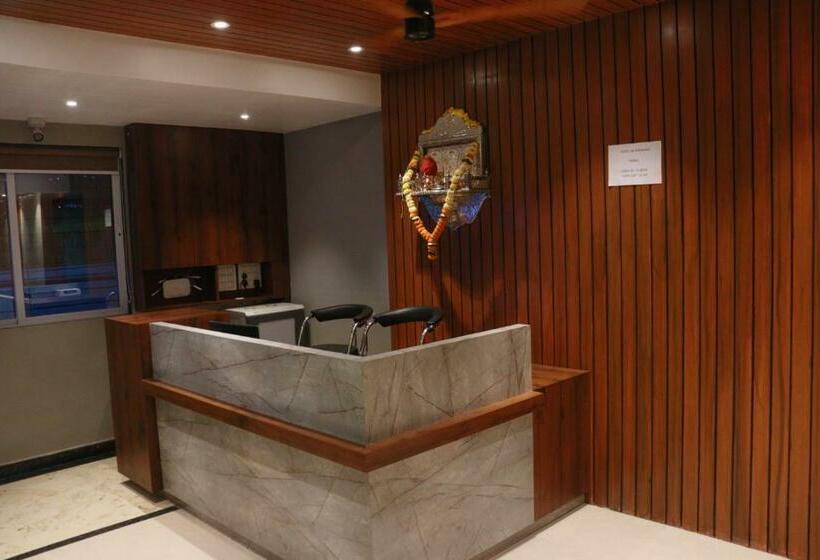 اتاق لوکس, Candor Amigo Airoli Mind Space
