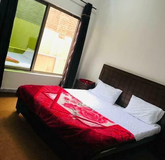 اتاق لوکس با بالکن, Kashee S Lodges 2