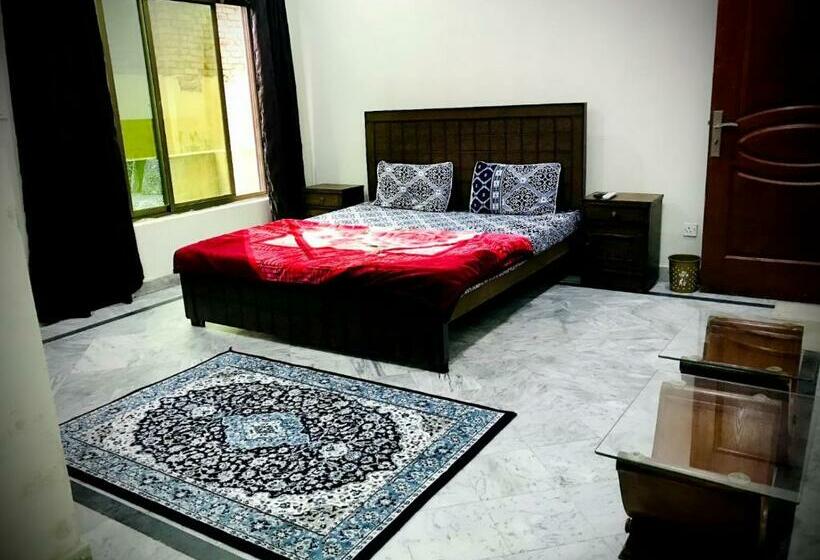 اتاق لوکس با بالکن, Kashee S Lodges 2