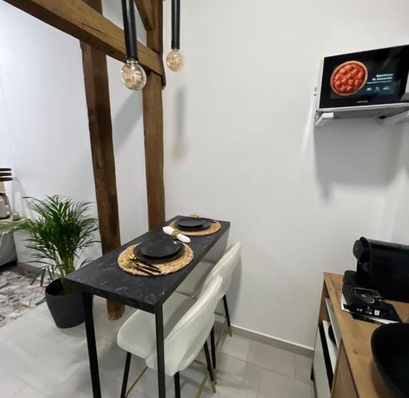 اتاق استاندارد چهار تخته, Suites Chic