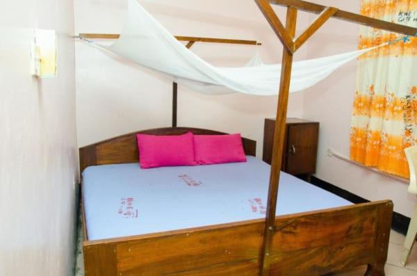 اتاق اکونومی, Kinyaiya S Farm Lodge