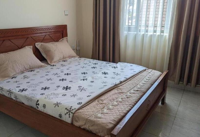 اتاق اکونومی, Kinyaiya S Farm Lodge
