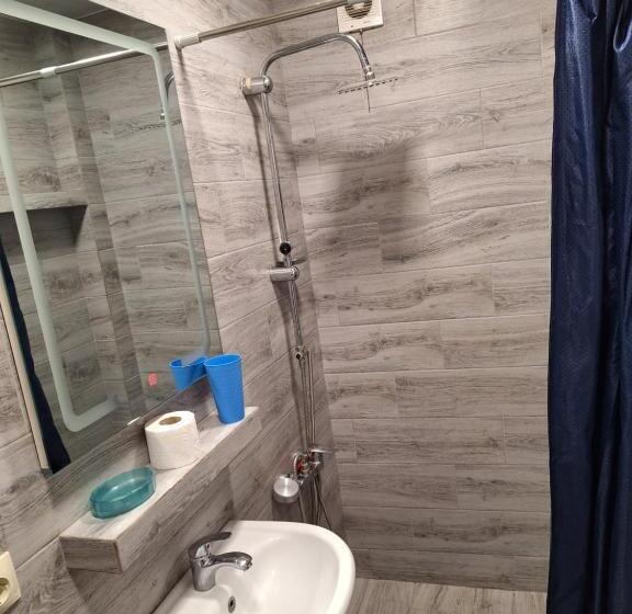 اتاق استاندارد با بالکن, Guest House 15a