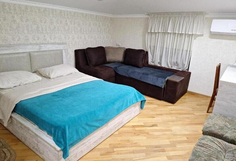 اتاق لوکس, Guest House 15a