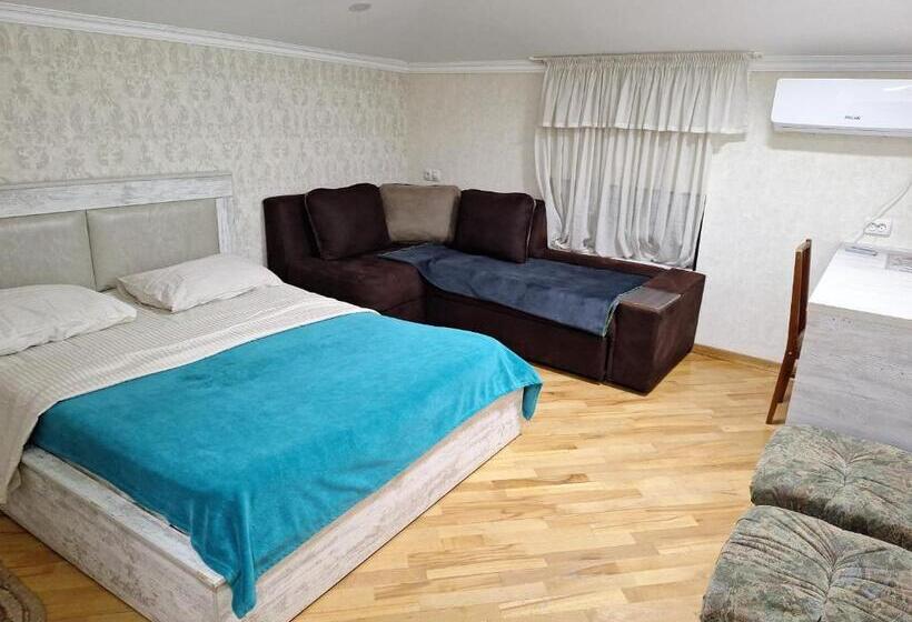 اتاق لوکس, Guest House 15a