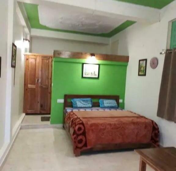 اتاق استاندارد با بالکن, The Moon Light Home Stay