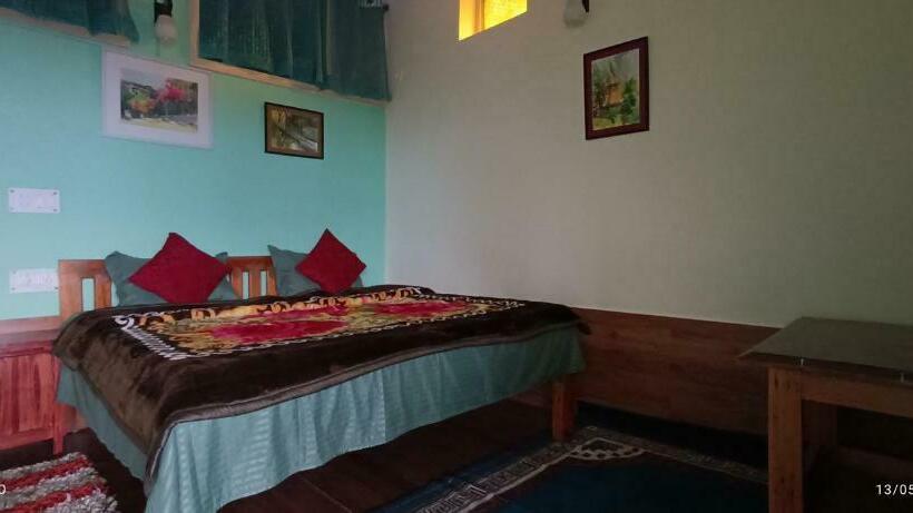 اتاق استاندارد با بالکن, The Moon Light Home Stay