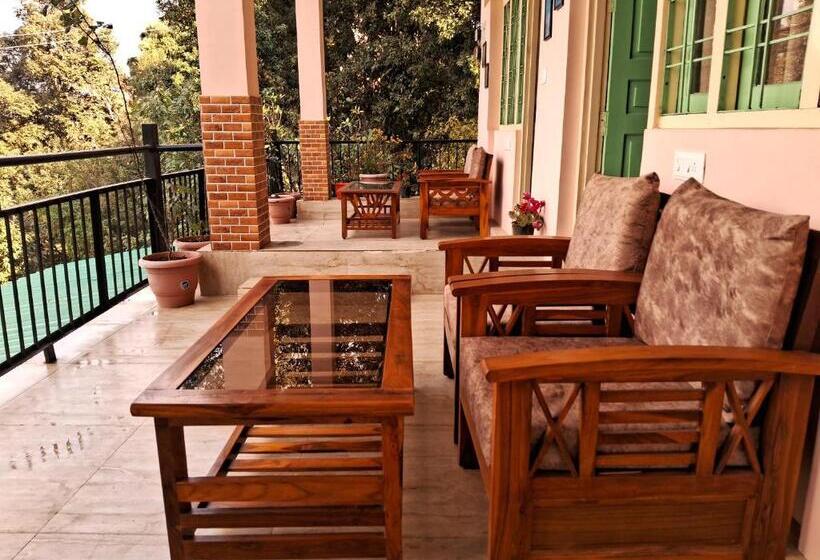 اتاق استاندارد با بالکن, The Moon Light Home Stay