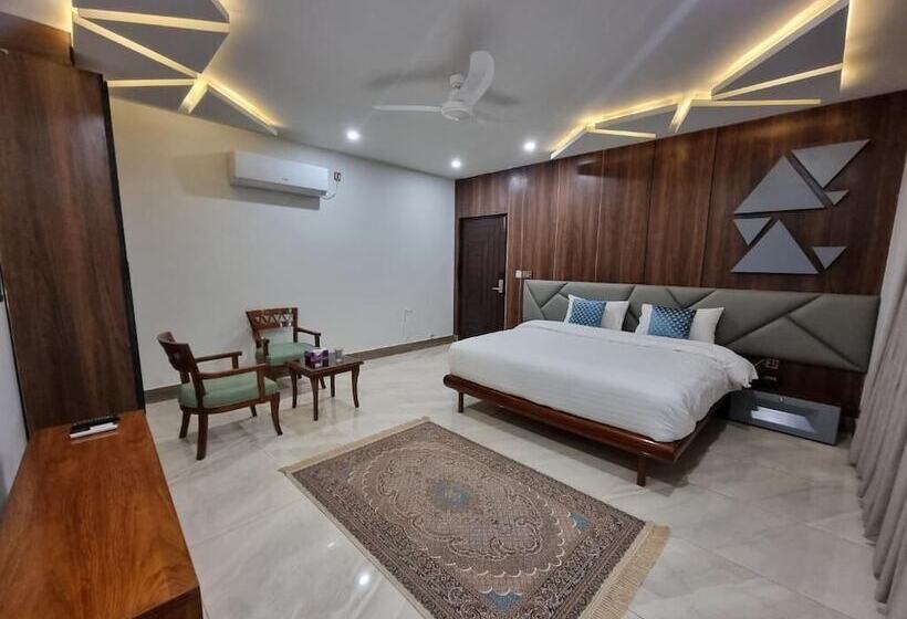 اتاق لوکس, Grand Hotel Quetta