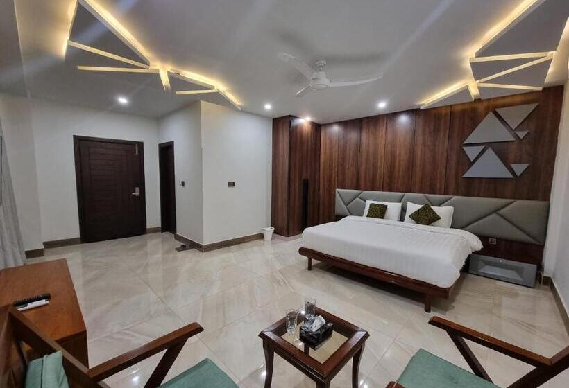 اتاق لوکس با تخت بزرگ, Grand Hotel Quetta