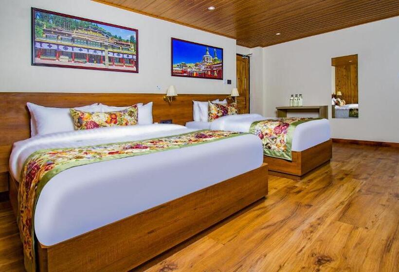 豪华三人间, Mount Lungta Boutique Hotel & Spa
