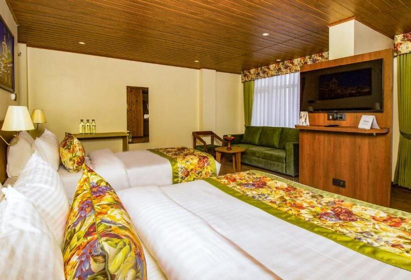 豪华三人间, Mount Lungta Boutique Hotel & Spa