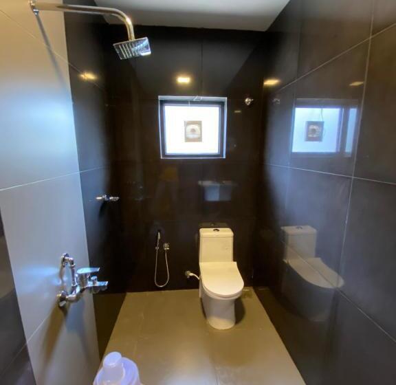 اتاق لوکس, Barkah Inn